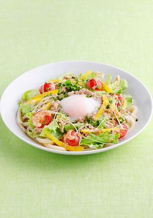 ツナと半熟たまごの深煎りごまサラダうどん-レシピのメイン写真