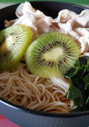 キウイ酢で豚しゃぶ素麺-レシピのメイン写真