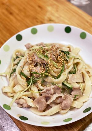 水菜と豚肉のうどんでパスタ-レシピのメイン写真