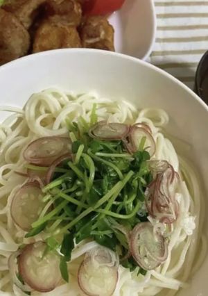 暑い日に!梅と豆苗のぶっかけ冷やし麺-レシピのメイン写真