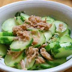 รูปของ 簡単きゅうりとツナ缶の和え物