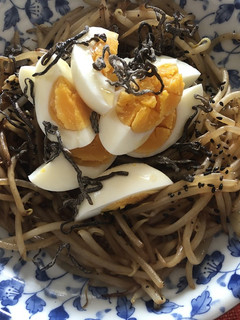 もやしと茹で卵の食べ応え-レシピのメイン写真