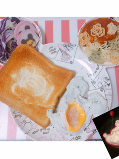 ディズニー 朝食 ふわふわ目玉焼き-レシピのメイン写真