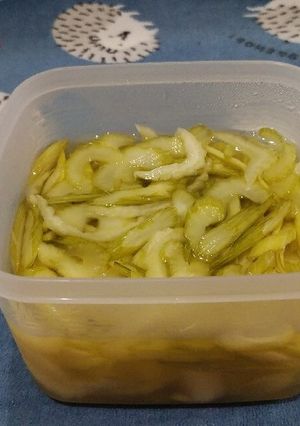 セロリの浅漬け?ピクルス?-レシピのメイン写真