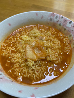 サリ麺でキムチラーメン-レシピのメイン写真