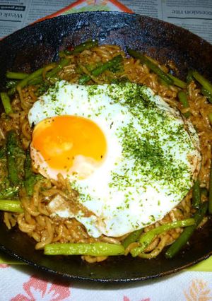 にんにくの芽オイスター焼そば目玉焼き載せ-レシピのメイン写真