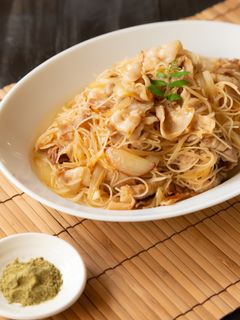 うなぎのたれで簡単おかず♪豚かばビーフン-レシピのメイン写真