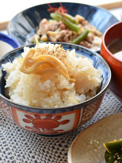 煮て混ぜるだけの筍ごはん-レシピのメイン写真