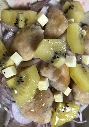 キウイとササミと紫玉ねぎのヘルシーサラダ-レシピのメイン写真