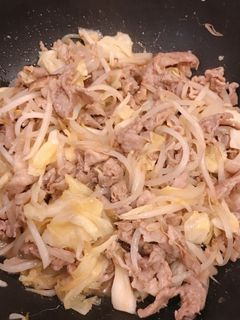 塩麹とオイスターソースの、肉野菜炒め!-レシピのメイン写真