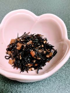 梅ひじきふりかけ-レシピのメイン写真