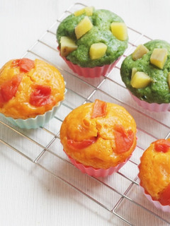 離乳食蒸しパン【ほうれん草&トマト】-レシピのメイン写真