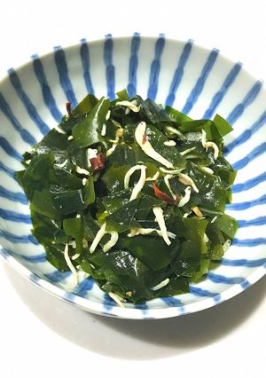 簡単♪わかめとしらすのペペロンチーノ-レシピのメイン写真