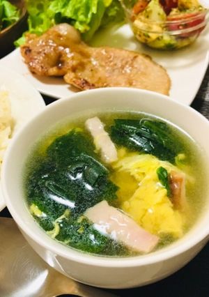 ほうれん草とベーコンと卵のスープ-レシピのメイン写真