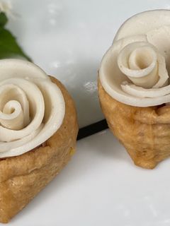 かまぼこ入り美しすぎる薔薇のいなり寿司 -レシピのメイン写真