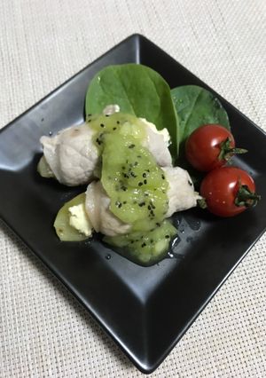 豚肉巻き☆さっぱりキウイソース掛け-レシピのメイン写真