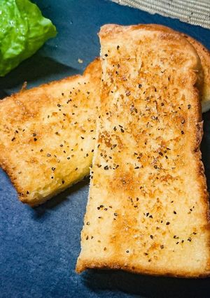 こんがり♪マヨネーズだけトースト-レシピのメイン写真