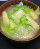 糸島鯛液みそ　油揚げとキャベツのみそ汁　
