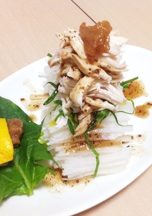 時短簡単美味しい♪大根と鶏胸肉の梅和え-レシピのメイン写真