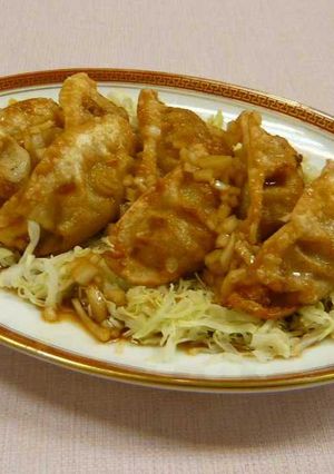 玉ねぎドレッシングで食べる揚げ餃子-レシピのメイン写真