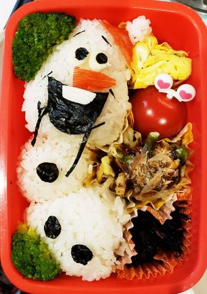 幼稚園のお弁当第49段!!オラフサンタ♪-レシピのメイン写真