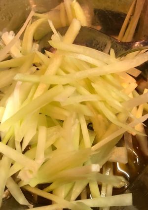 お家でタイ風！辛過ぎない青パパイヤサラダ-レシピのメイン写真