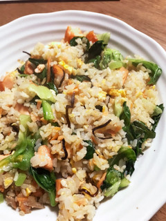 鮭とレタスの塩昆布炒飯-レシピのメイン写真