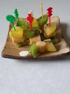 キウイとチーかまのピンチョス-レシピのメイン写真