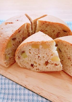 さつまいもと苺ジャムの炊飯器ホットケーキ-レシピのメイン写真