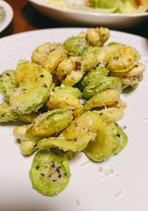 素揚げ空豆のチーズ胡椒和え-レシピのメイン写真