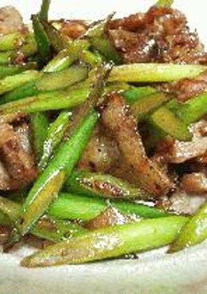 スタミナ！にんにくの芽と豚肉の炒め-レシピのメイン写真