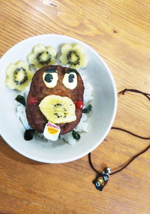 ハンバーグでキウイ-レシピのメイン写真