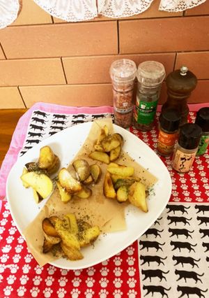 簡単絶品♡冷凍皮付きポテトのハーブソテー-レシピのメイン写真