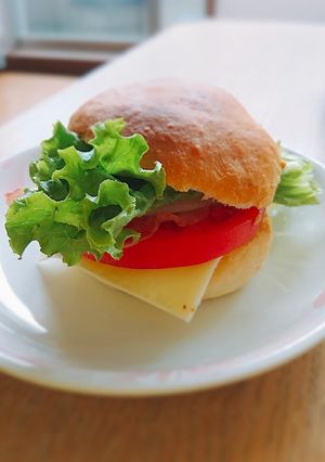バンズ手作り☆ベーコンと野菜のバーガー-レシピのメイン写真