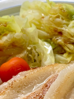 付け合わせに♪レンチン・蒸しキャベツ-レシピのメイン写真