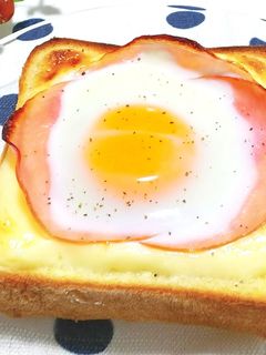 マヨネーズに支えられたハムエッグトースト-レシピのメイン写真