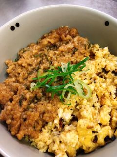 二色丼(鶏そぼろ*炒り卵)-レシピのメイン写真