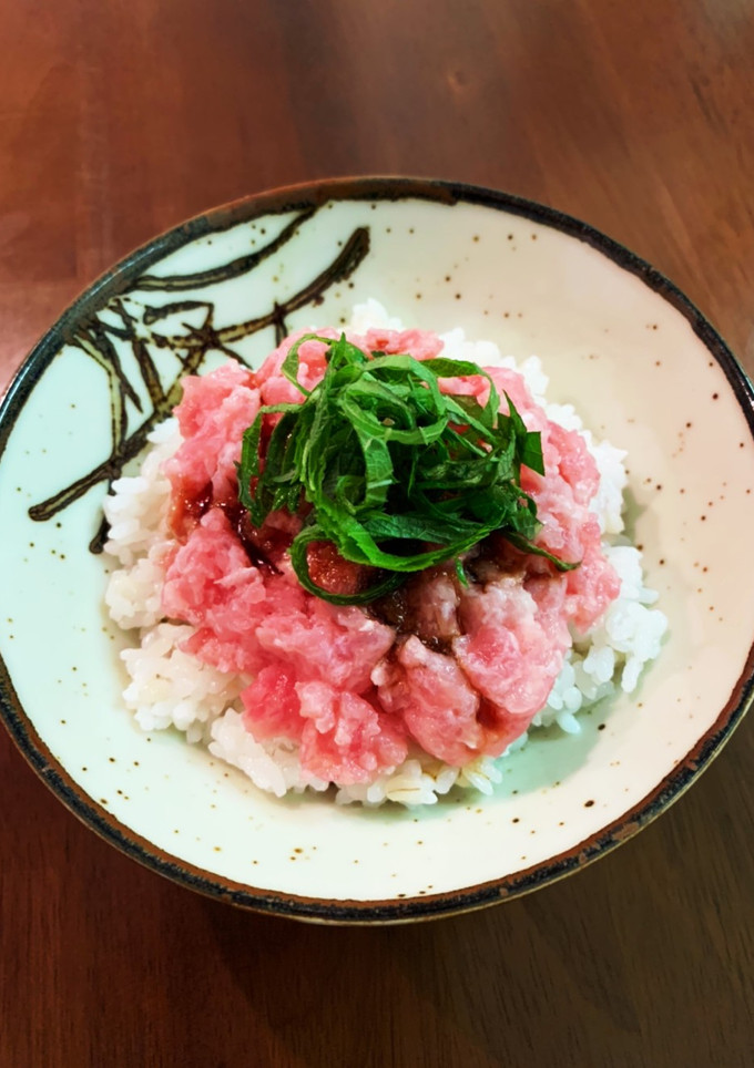 簡単！青じそ&マグロのたたき丼-レシピのメイン写真