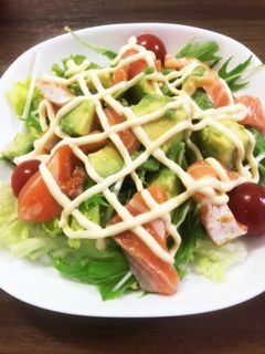 サーモンとアボカドの簡単サラダ-レシピのメイン写真