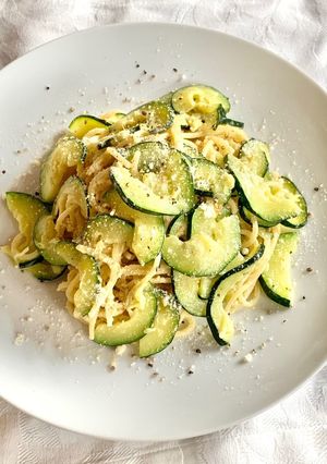 ズッキーニとパルメザンチーズのスパゲティ-レシピのメイン写真