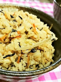 カット野菜活用でお手軽【金平炊込みご飯】-レシピのメイン写真