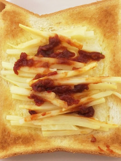 お手軽に朝食を!中華風ピザトースト✨-レシピのメイン写真