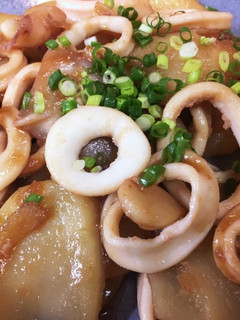 ヤリイカとジャガイモのにんにく甘辛炒め-レシピのメイン写真