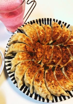 食べすぎ注意！シソたっぷりギョウザ-レシピのメイン写真