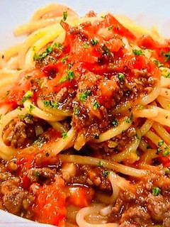 フレッシュトマトとひき肉のパスタ-レシピのメイン写真