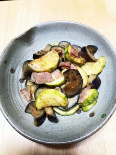 ズッキーニとお茄子とベーコンのマヨ炒め-レシピのメイン写真