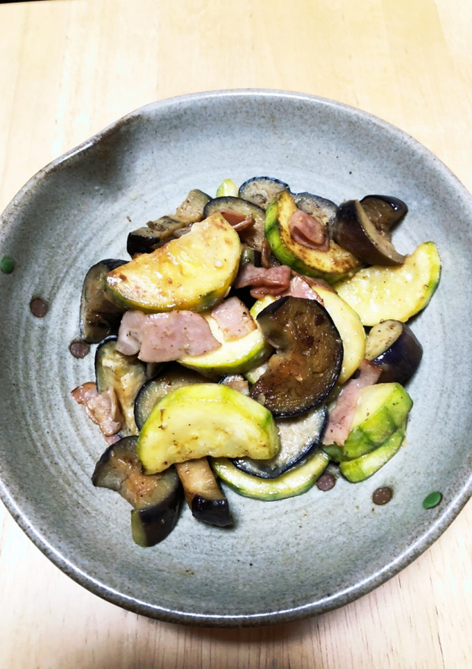 ズッキーニとお茄子とベーコンのマヨ炒め-レシピのメイン写真