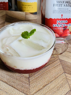 びっくり2層のいちごミルク-レシピのメイン写真