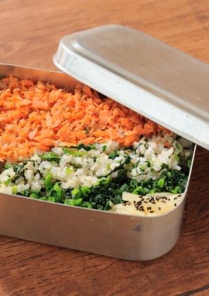 【昭和弁当】鮭とほうれん草の2色弁当-レシピのメイン写真