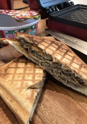 ホットサンドどん兵衛（そば）-レシピのメイン写真